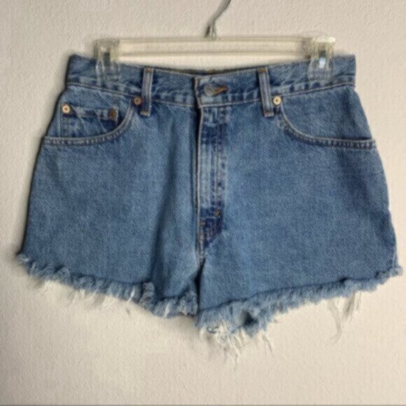 Levi’s 550 Original Raw-Edge Denim Shorts - Picture 3 of 9